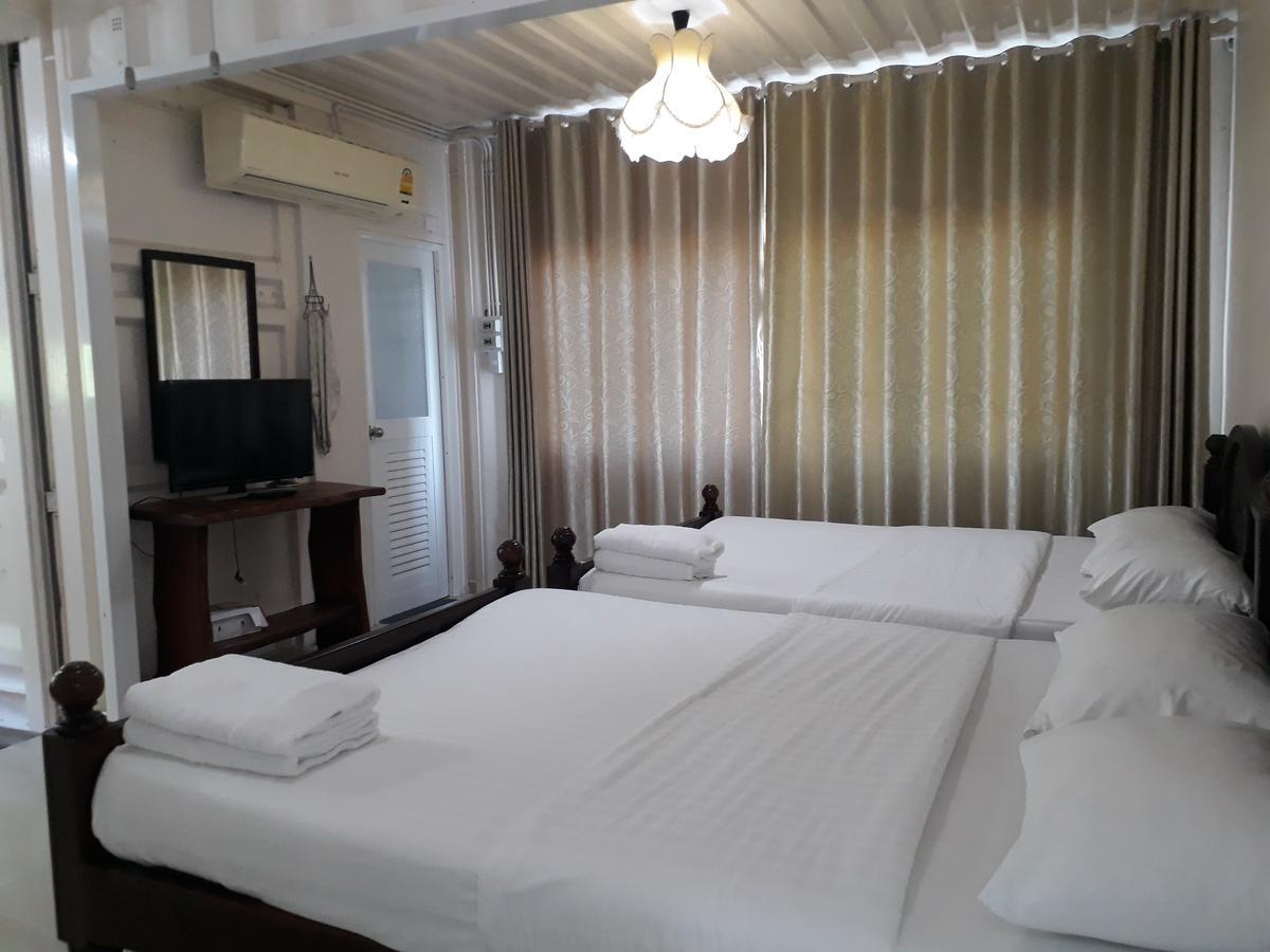 Farsai Homestay Lopburi Exterior photo